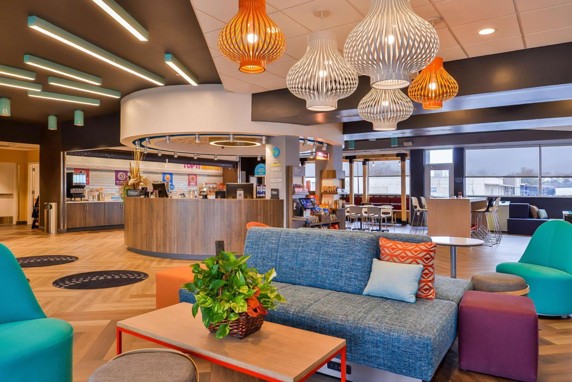 Отель Tru By Hilton Stuttgart Экстерьер фото